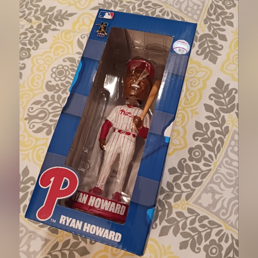 NWT! RYAN HOWARD PHILADELPHIA PHILLIES BOBBLEHEAD